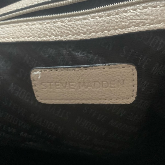 Steve Madden Diaper Bag - Picture 5 of 6